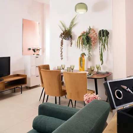 A Divine In The Centre Of Town Apartment Kalamata
